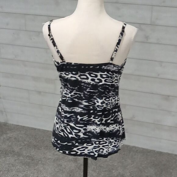 Magic suit black white and gray wrap tankini top. Size 10 NWT - Picture 4 of 4
